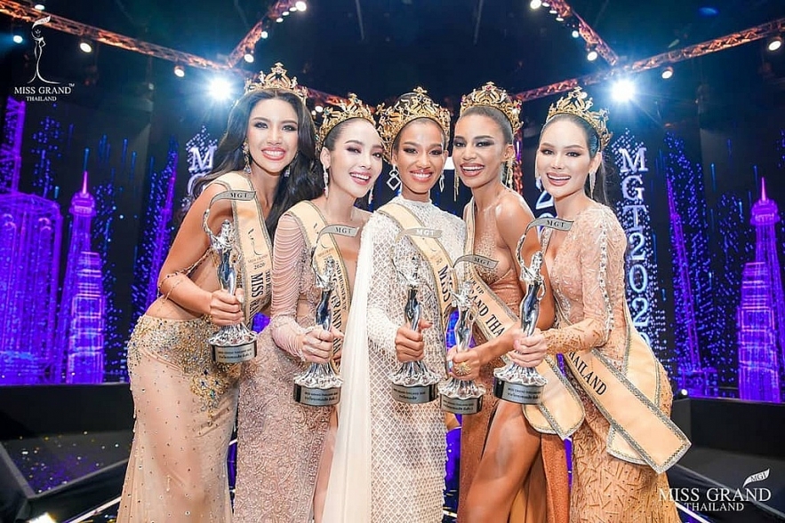 Who is Chanrarapadit Namfon - Thai pageant queen called Who is chanrarapadit namfon thai pageant queen called "ugly" and "negro" after supporting pro-democracy protests